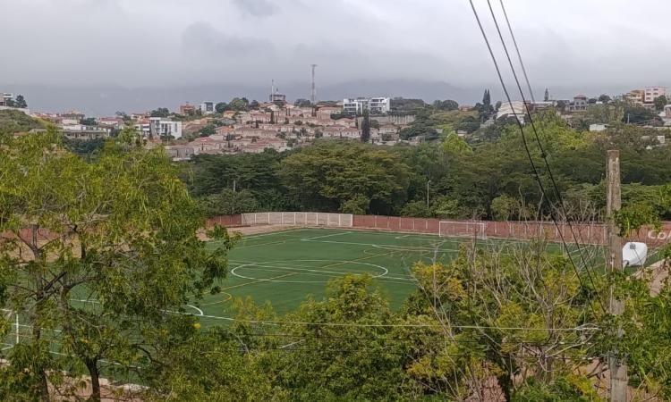 Ciudad Universitaria estrena nueva cancha de fútbol