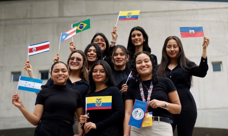 VRI te invita a postularte a las becas de la Fundación Carolina