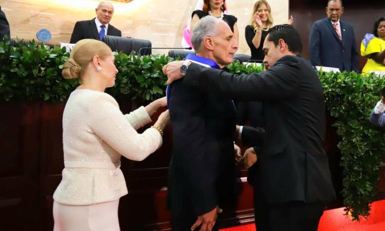 Asfura Zablah es juramentado presidente constitucional de Honduras