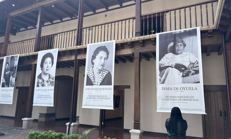 Rinden homenaje a mujeres insignes de la historia de Honduras con exposición en el Paraninfo Universitario
