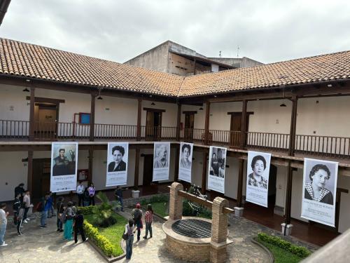 Mujeres insignes de HN 5