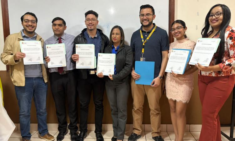 Facultad de Ciencias entrega cartas de egresados a 90 nuevos profesionales