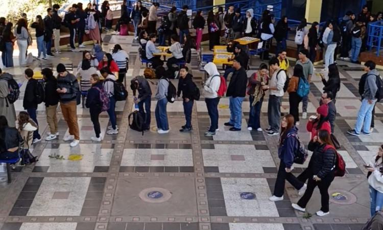 Con gran convocatoria inicia la carnetización de estudiantes de primer ingreso