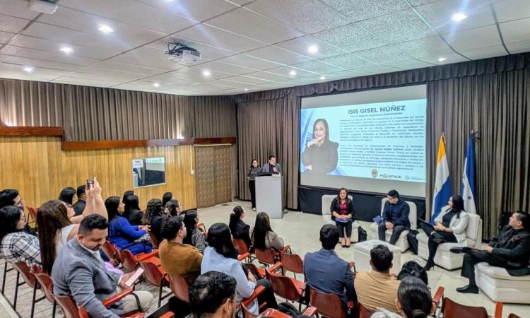 Inauguran VI Promoción de la Maestría en Dirección de Negocios Internacionales con panel de expertos sobre diseño organizacional