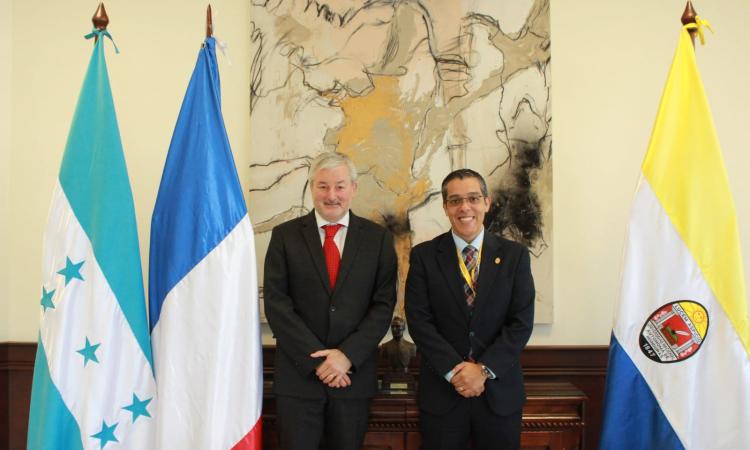 UNAH refuerza su proyección internacional con más de 200 convenios activos en un contexto global cambiante