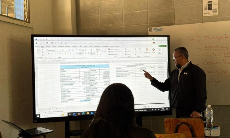 Pantallas inteligentes: la transformación tecnológica de la UNAH