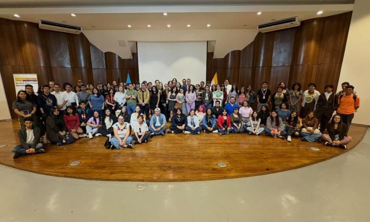 Aspirantes llenan auditorio de la UNAH en busca de profesionalización artística