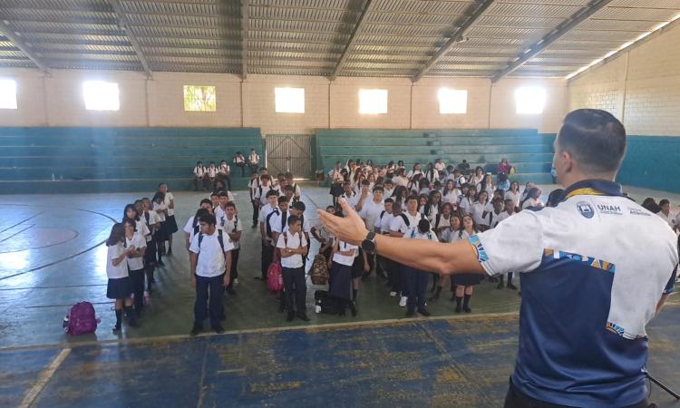 De colegio en colegio: la estrategia nacional que impulsa la Prueba PHUMA