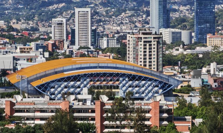 UNAH impulsa estrategia integral para reducir su consumo energético