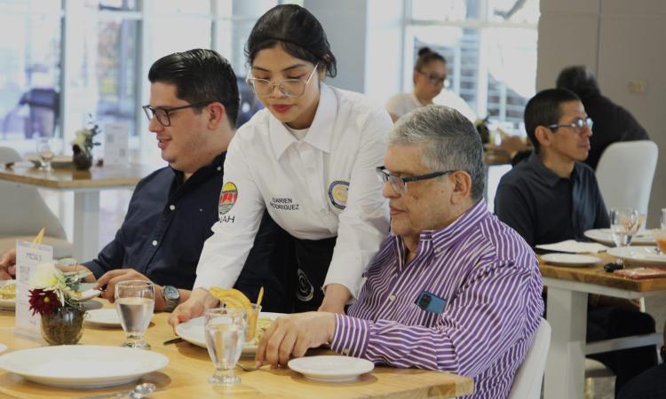 ¿Sabías que la UNAH cuenta con el Restaurante Académico Experiencia TUAB?
