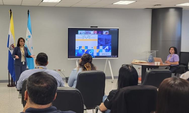 Con 12 carreras en proceso de acreditación, UNAH se consolida como referente de calidad educativa