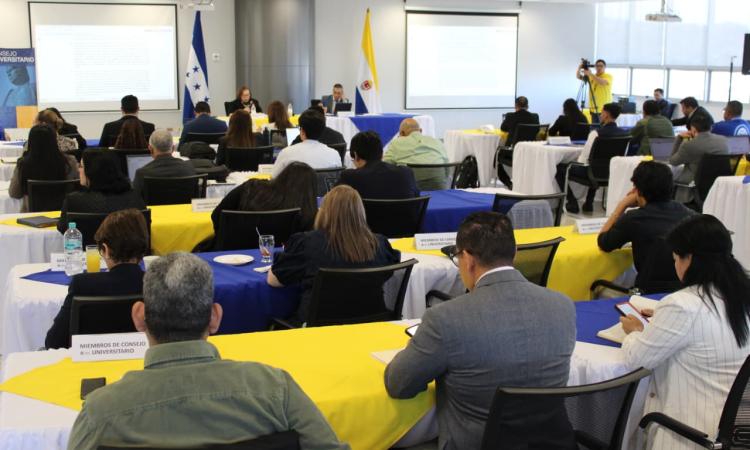 UNAH aprueba tercer ranking para ingreso de estudiantes y amplía facilidades para cambio de carrera