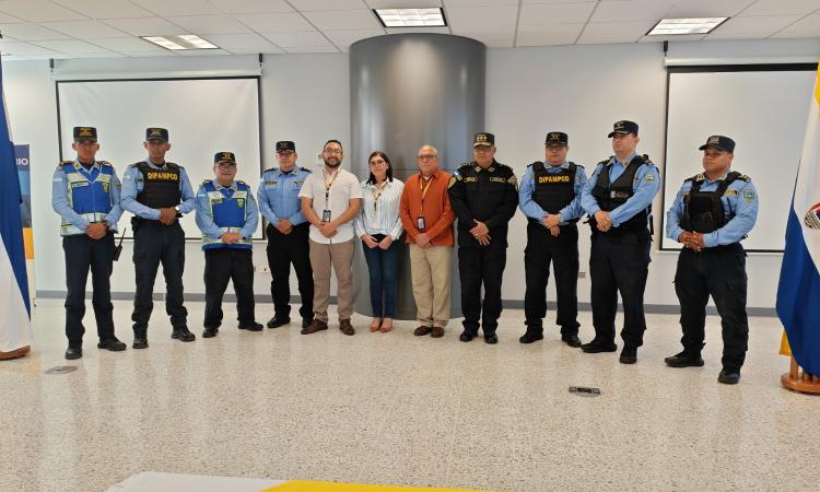 Policía Nacional brindará seguridad en estaciones de espera del Transporte Estudiantil Gratuito