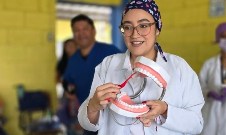 Cirugía Oral, Endodoncia y Ortodoncia: los nuevos posgrados que ofrece la Facultad de Odontología 