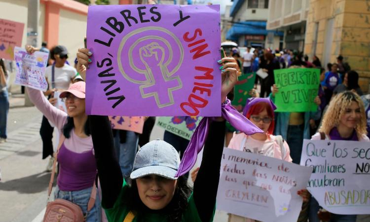 El Consultorio Jurídico Gratuito de la UNAH presenta la conferencia "8M: Reflexiones sobre los derechos de la mujer y su aplicación práctica"