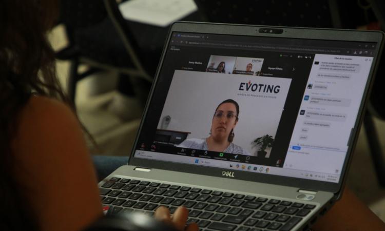 Realizan simulacro de votación previo a las elecciones estudiantiles en la UNAH