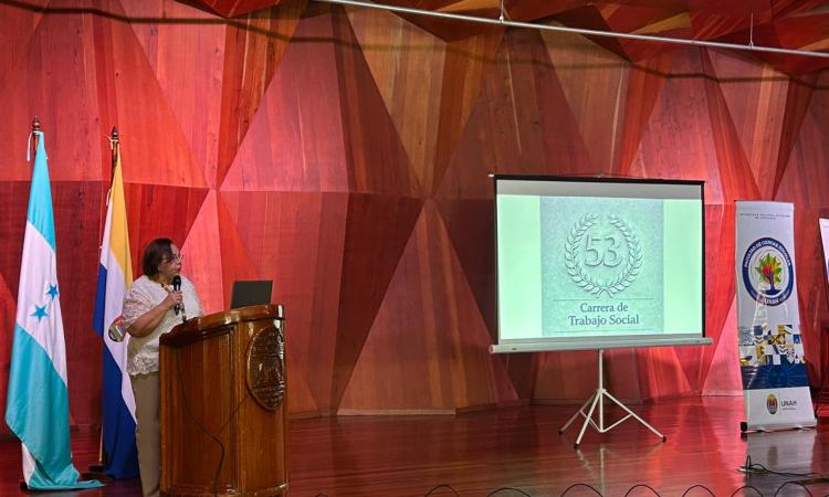 Trabajo Social conmemora 53 años de compromiso con Honduras
