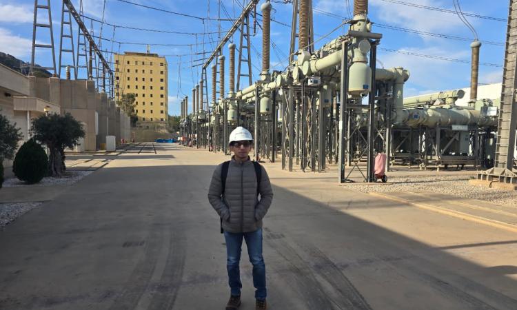 Egresado de la UNAH obtiene reconocimiento internacional por investigación en energías renovables