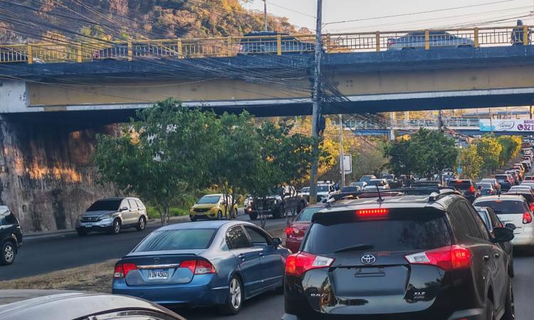 Combustibles al alza presionan la economía y agravan la inseguridad alimentaria en Honduras