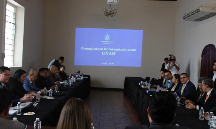 Ajuste presupuestario permite sostener transporte y alimentación estudiantil en la UNAH