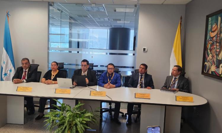 Cinco profesionales se postulan al cargo de vicerrector de Relaciones Internacionales