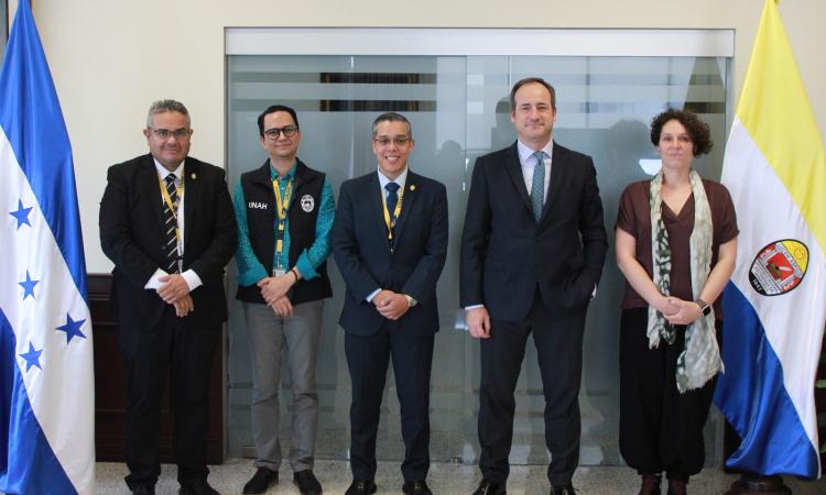 Visita de embajador afianza cooperación bilateral entre España y Honduras