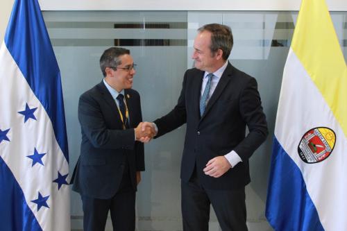 Reunion con el embajador de Espana en Honduras 1