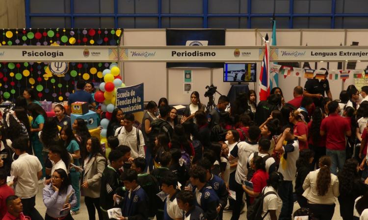 Más de 8,000 estudiantes de secundaria espera la UNAH en la Feria Vocacional 