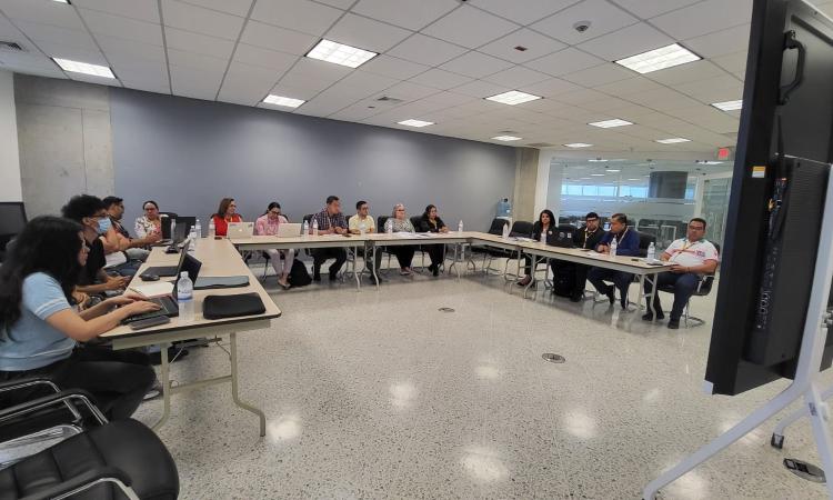 Autoridades universitarias dan seguimiento a propuesta de estudiantes y docentes de Ingeniería para mejorar el proceso de egreso