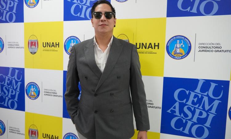 Con apoyo del CJG-UNAH, universitario impulsa la marca Encurtidos Soriano