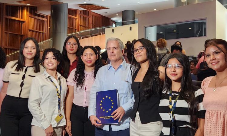 La UNAH fortalece relaciones internacionales con la Unión Europea 