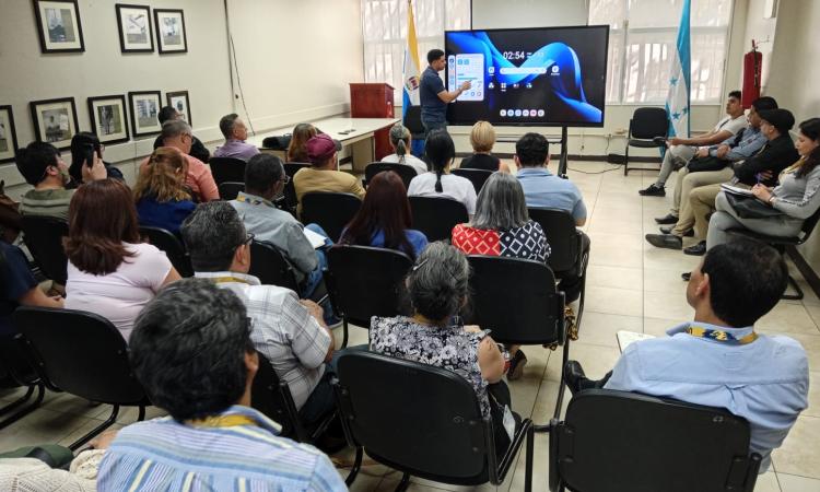 Facultad de Ciencias Sociales fortalece espacios académicos con mejoras en infraestructura, tecnología y modernización educativa