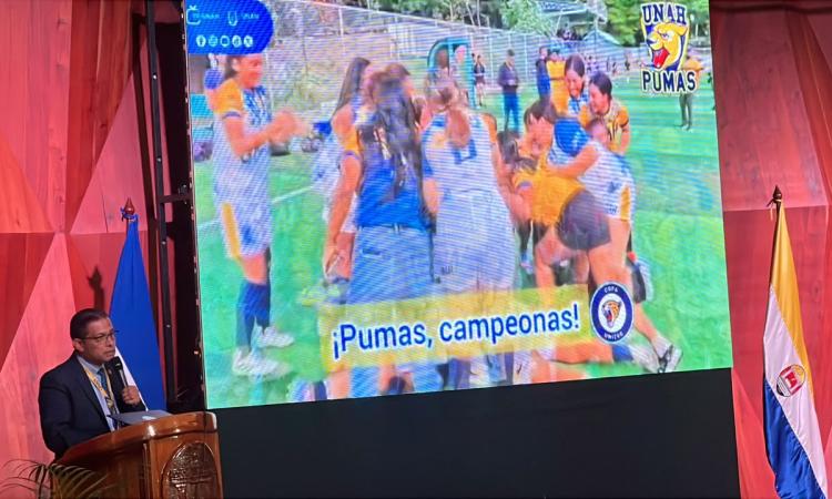 Funcionarios académicos celebran logros institucionales de la UNAH