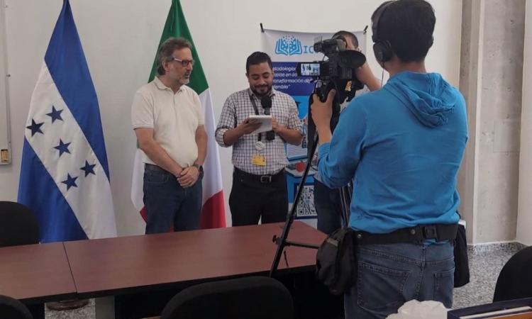 Carrera de Ingeniería Civil recibe la visita de profesor italiano como parte del proyecto IcoLearn