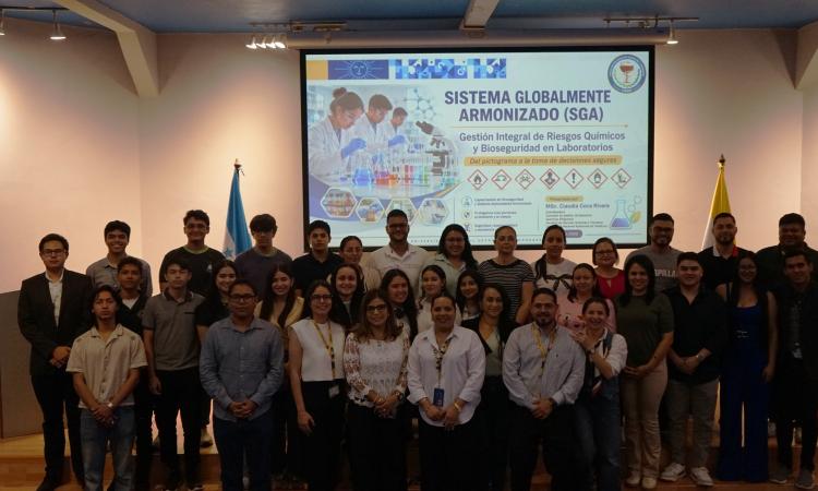 La Facultad de Ciencias Químicas y Farmacia implementa formación instrumental para Olimpiada de Química  
