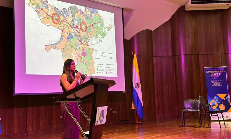 Egresada de la UNAH cursará Maestría en Planificación Urbana y Políticas Públicas en Estados Unidos