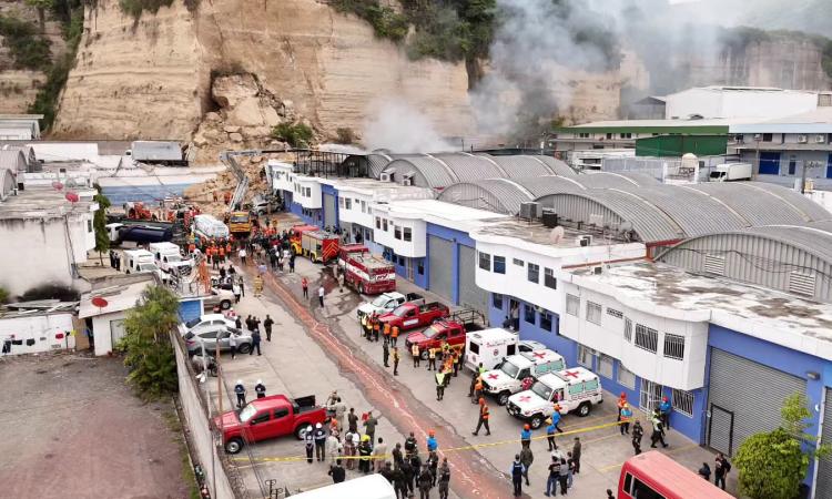 Ihcit: Derrumbe en el Anillo Periférico habría sido provocado por causas naturales