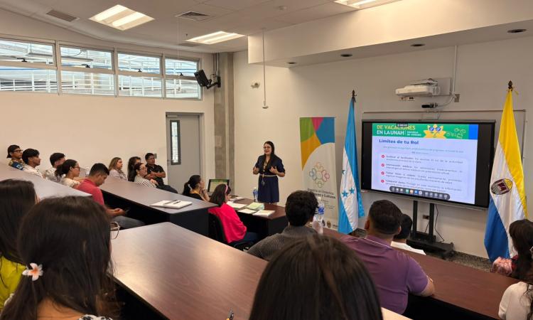 UNAH realiza jornada de inducción para voluntarios de la Escuela de Verano 