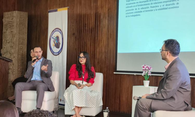 Egresados de Mercadotecnia comparten experiencias sobre su inserción en el mercado laboral