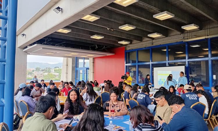 Estudiantes conocen el nuevo reglamento del Programa de Unidad Universitaria