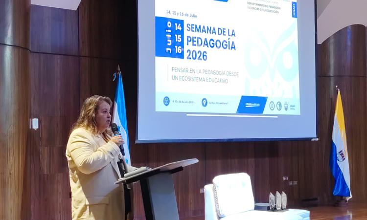 Carrera de Pedagogía promueve el análisis de los desafíos educativos desde una visión de ecosistema