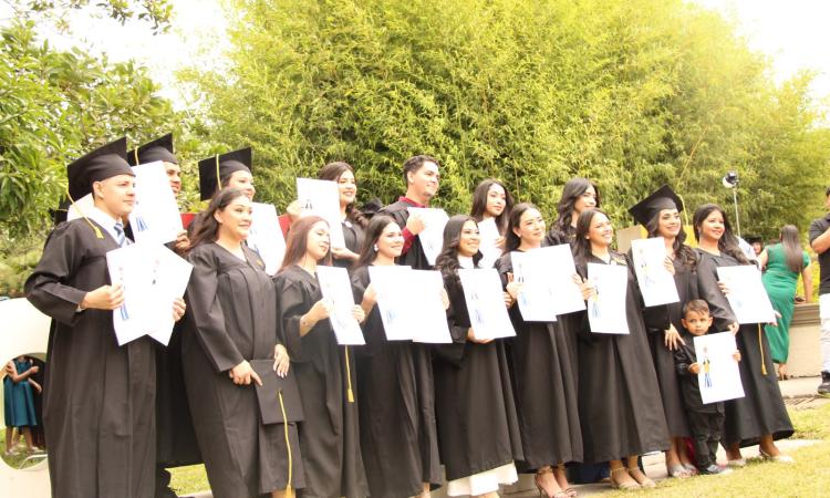 UNAH Campus Copán gradúa a 138 nuevos profesionales 