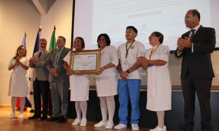 Enfermería y Nutrición se suman a las carreras de la UNAH acreditadas internacionalmente