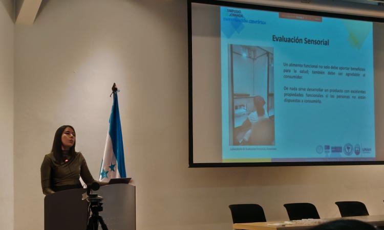 Facultad de Ciencias Químicas y Farmacia inauguró la Jornada de Investigación Científica, Ciencia e Innovación 2026