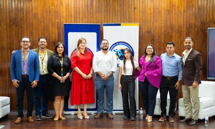 FCEAC promueve la vinculación entre estudiantes y egresados a través de la Jornada de Marketeros Pumas
