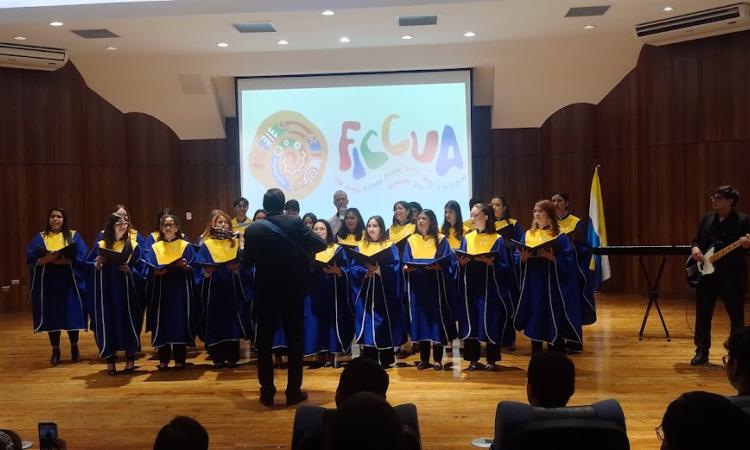 Coro de Lenguas Extranjeras UNAH, una agrupación artística que se diversifica