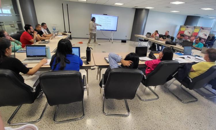 VRA-UNAH define ruta de trabajo para consolidar indicadores del período rectoral 2024–2026