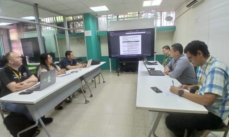 JDU presenta programa de competencias digitales para modernizar la gestión universitaria