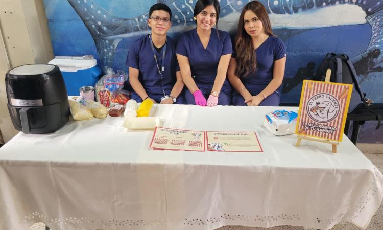 Estudiantes de Microbiología impulsan el emprendimiento con la feria Cultivando Empresas