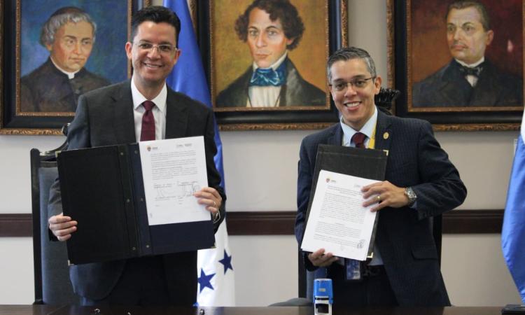 UNAH y Secretaría de Trabajo suscriben convenio para fortalecer el desarrollo académico y la seguridad laboral en Honduras